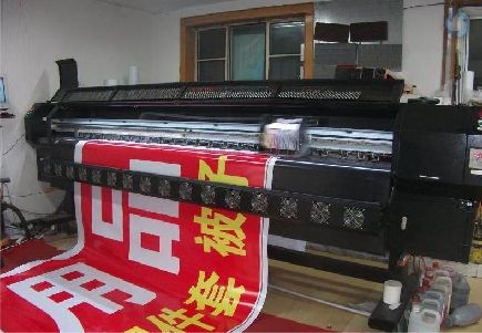 华阴喷绘广告分辨率是多少？